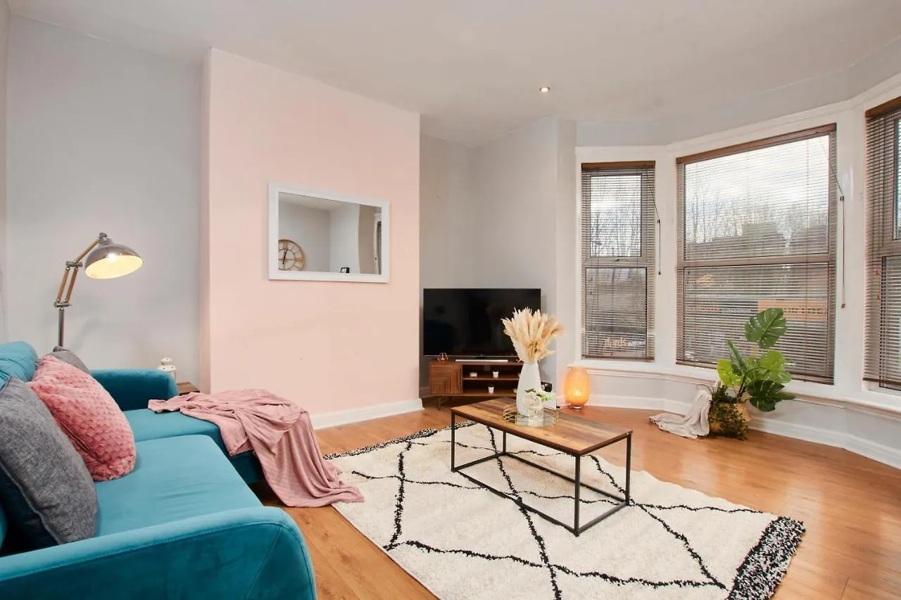 Central Harrogate 2 Bedroom Apartment