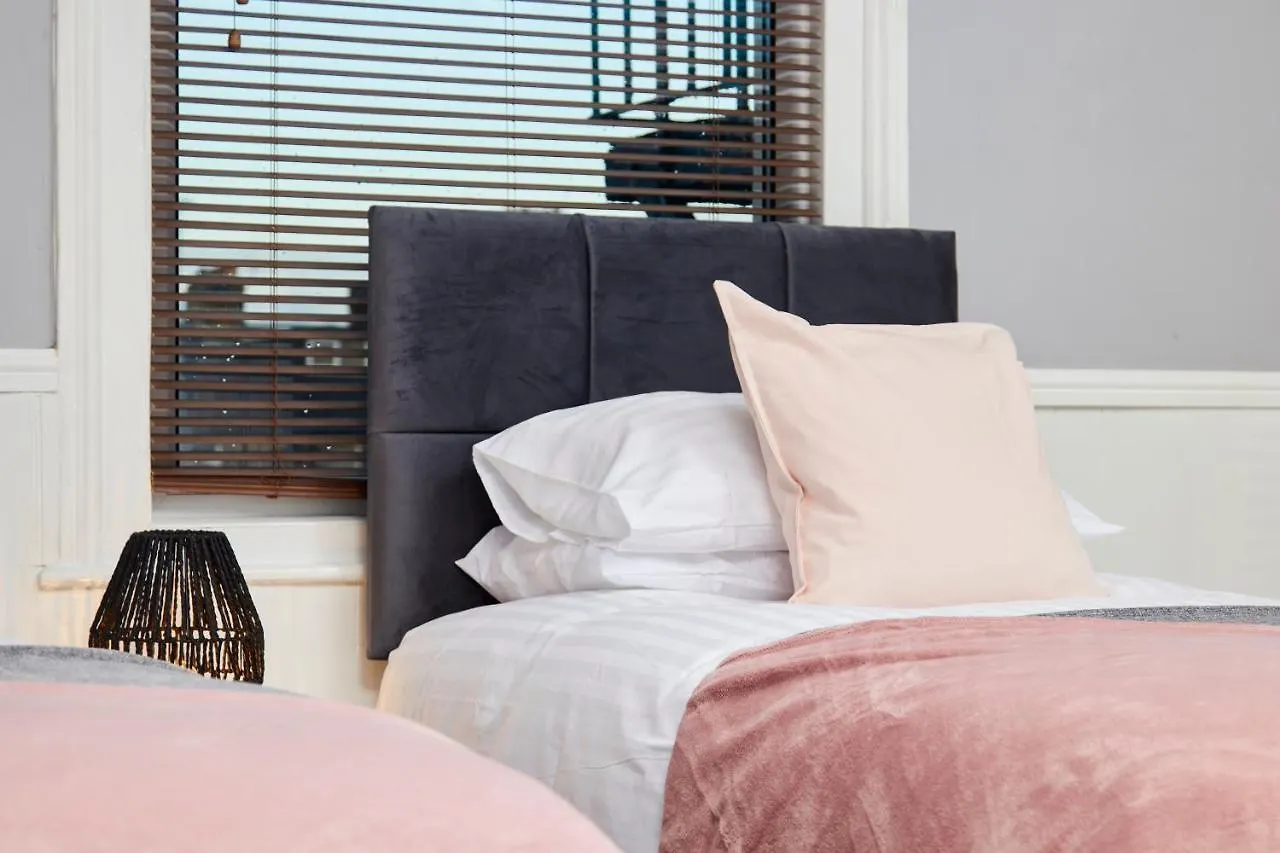 Central Harrogate 2 Bedroom Apartment